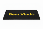 Tapete Bem Vindo preto com letra amarela